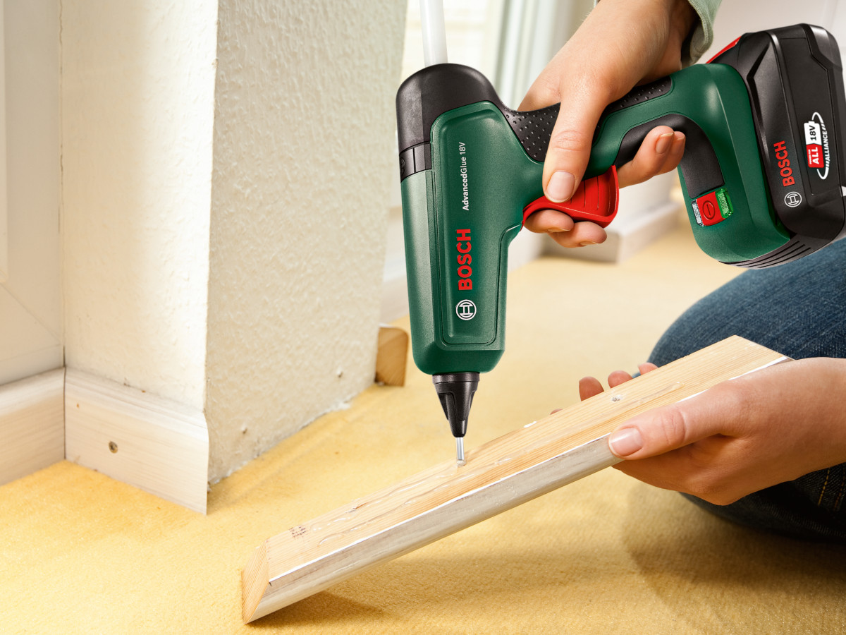 pistolet colle sans-fil AdvancedGlue 18V Bosch sans batterie 0603264800