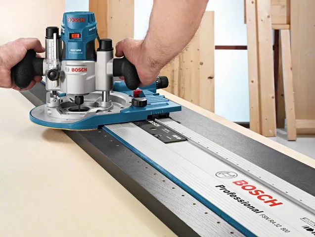 Rail de guidage FSN RA 32 1600 Professional BOSCH