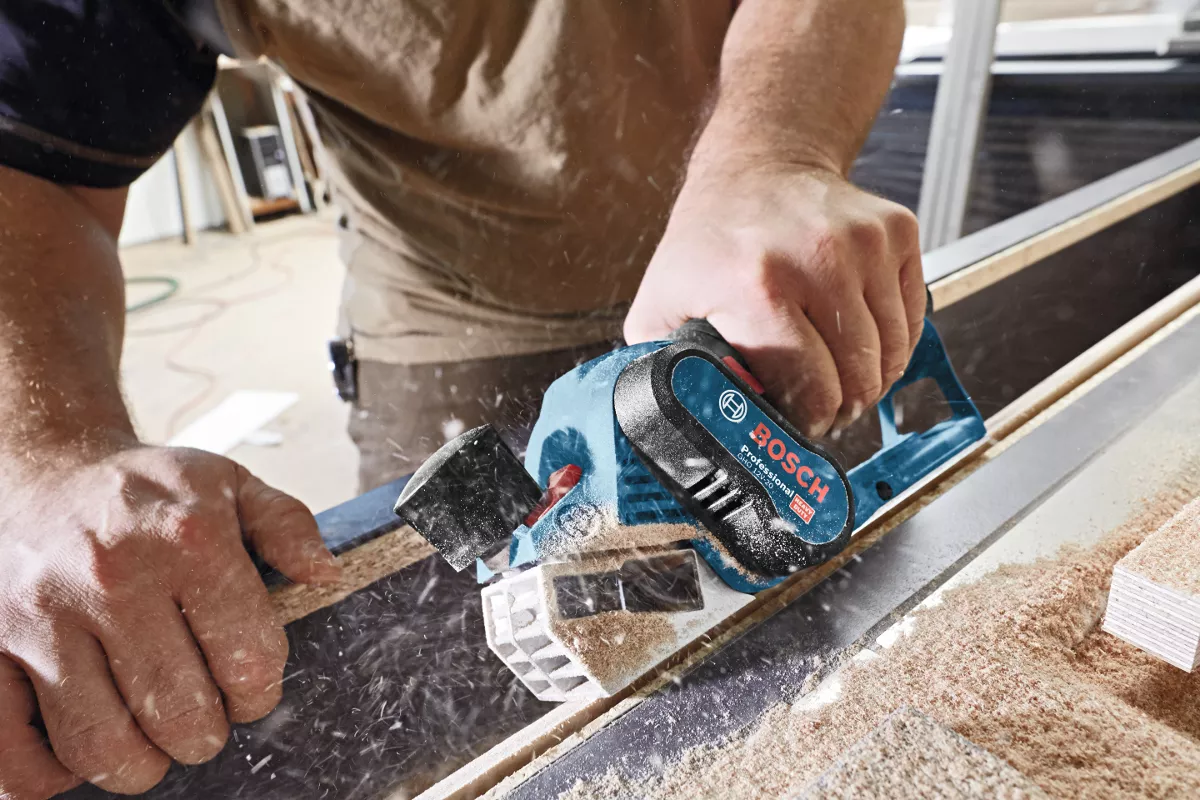 Bosch Professional GHO 12v-20 (Gebraucht) in Basel für CHF 150 - nur