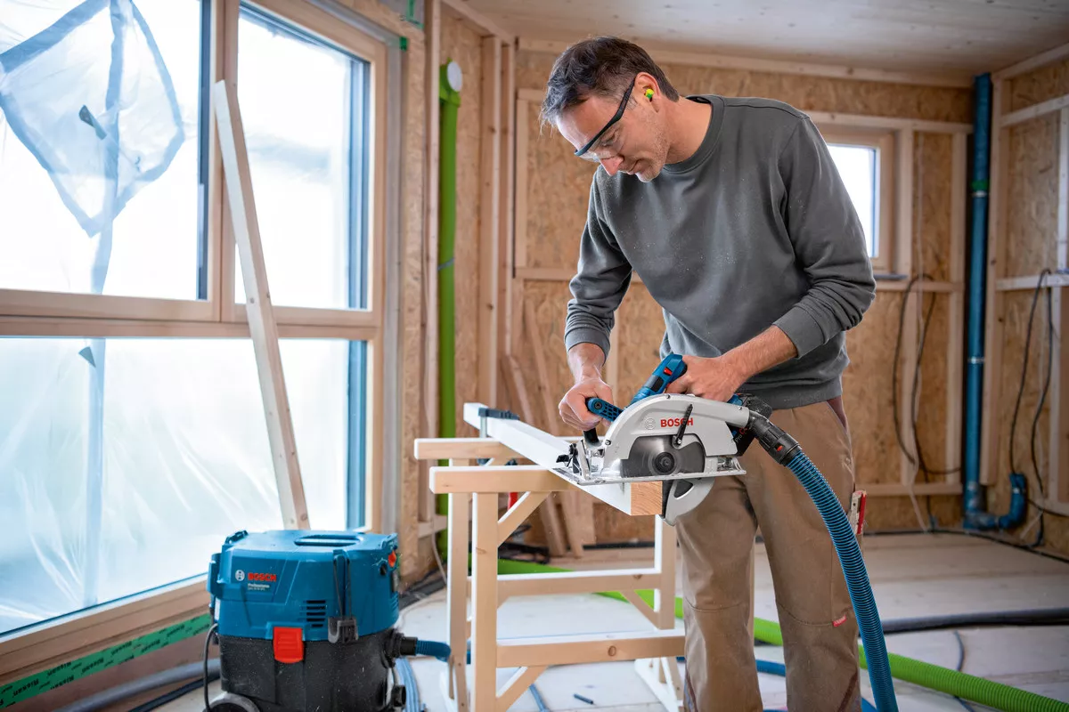 Test et avis de la scie circulaire PKS 18 LI sans fil de Bosch